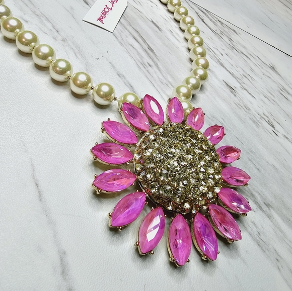 Betsey Johnson Necklace Large Pink Pave Daisy Flower With Faux Pearls & Crystals - Picture 10 of 12